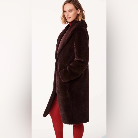 NWT Bernardo Haven Faux Fur Coat Ultra Soft and Warm, pockets Cherry Wood Size M - Picture 1 of 12